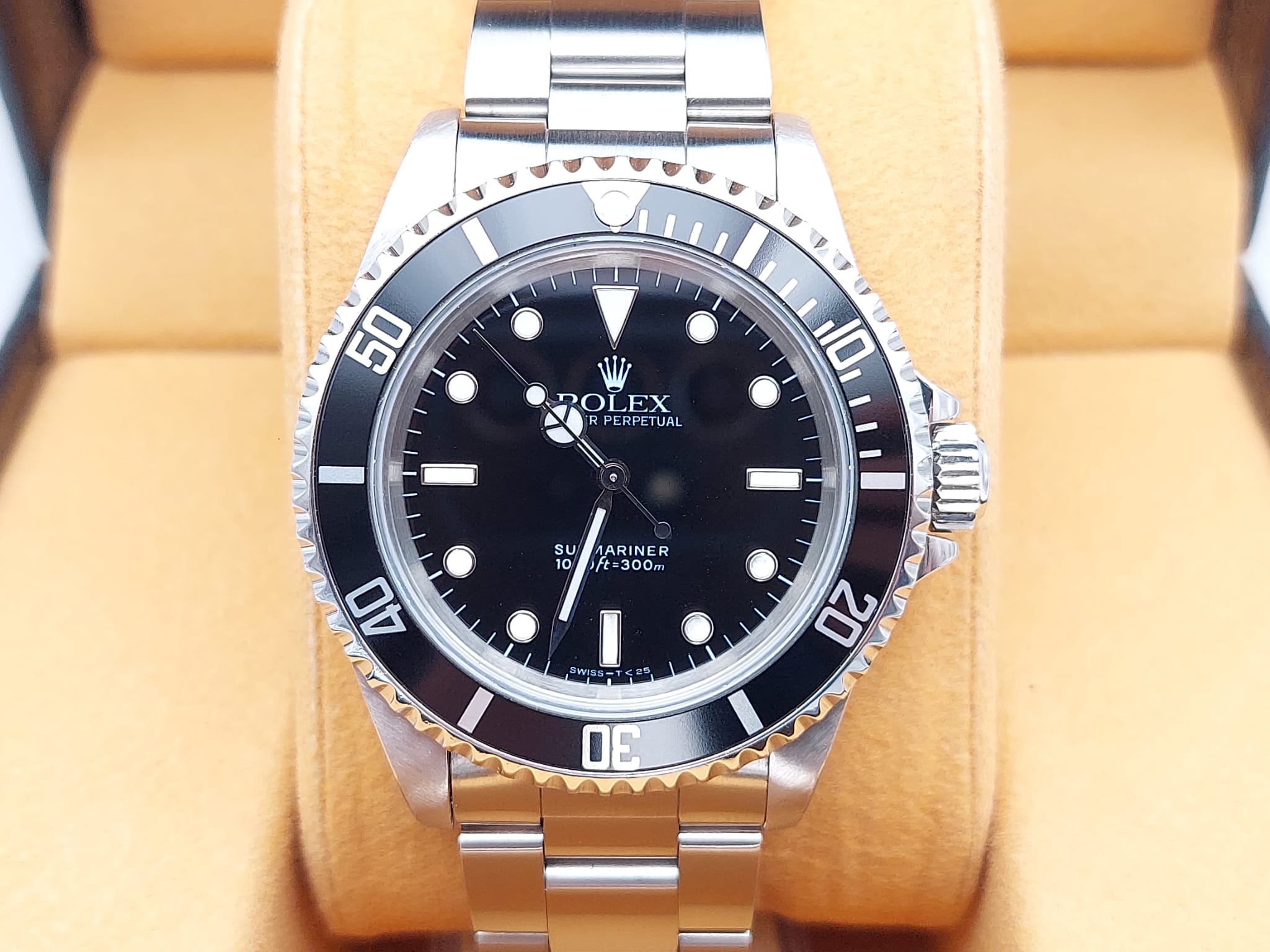 Rolex Submariner Ref. 14060 Year 1994 Box Papers