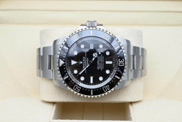 Rolex Sea-Dweller 136660