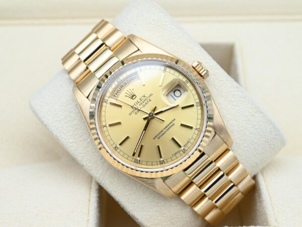 Rolex Day-Date 18238 (2)-Photoroom