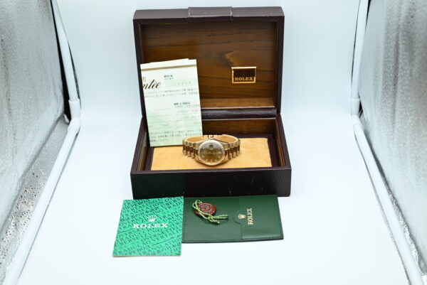 Rolex Day-Date Ref. 18238 Year 1992 (Box & Papers) - Image 2