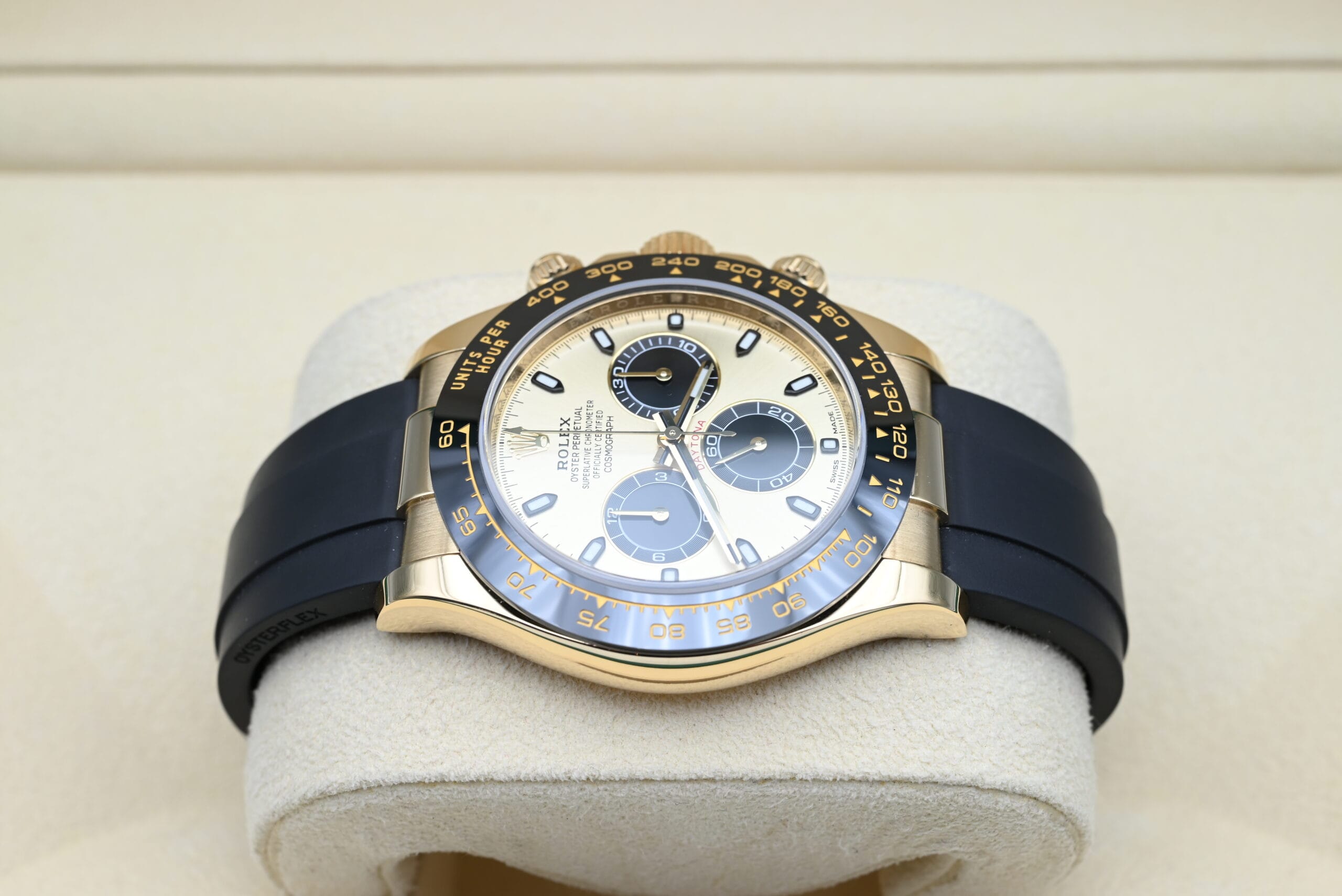 Rolex Daytona Ref. 116518LN Year 2019 (Full Set) – Image 3