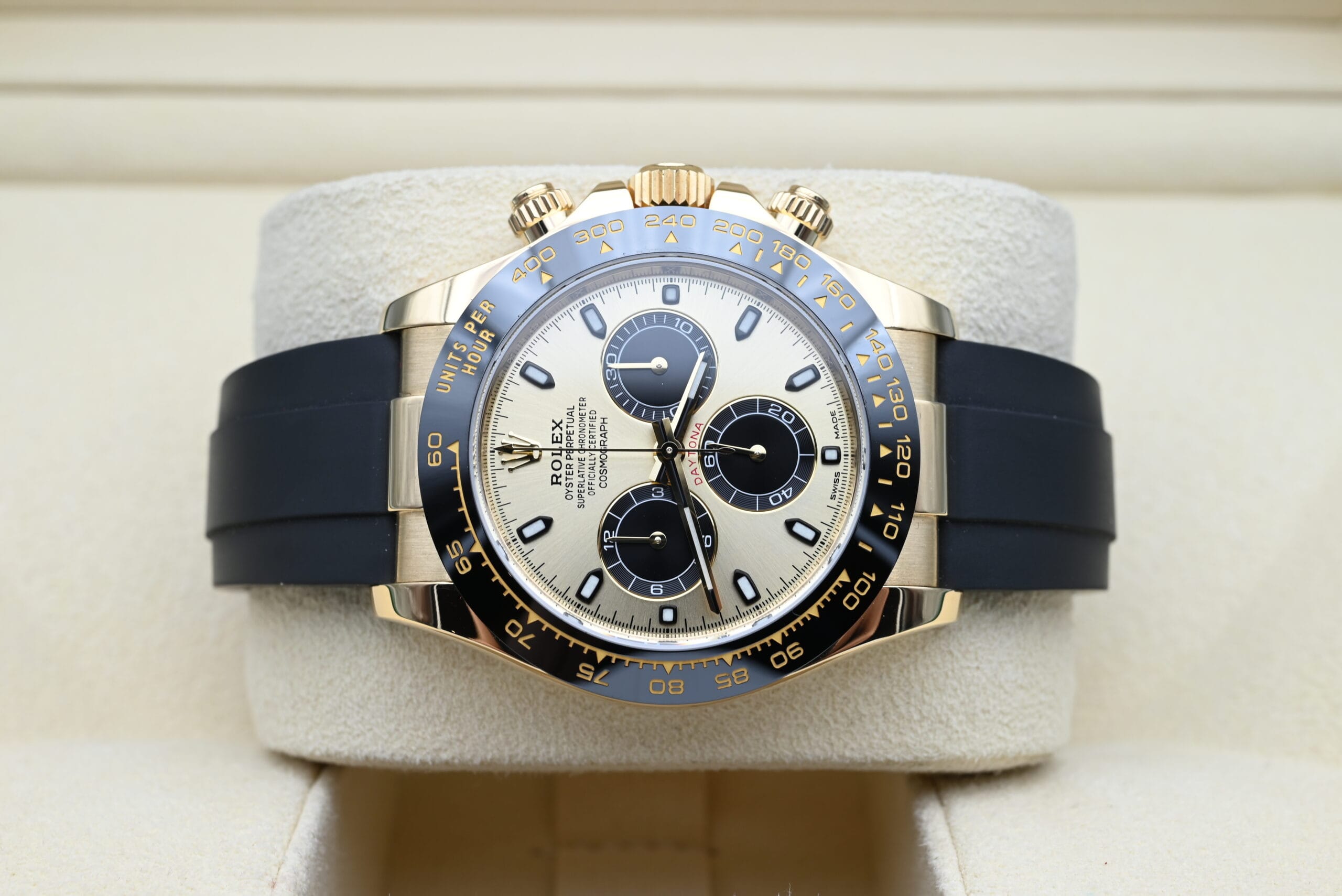 Rolex Daytona Ref. 116518LN Year 2019 (Full Set) – Image 5