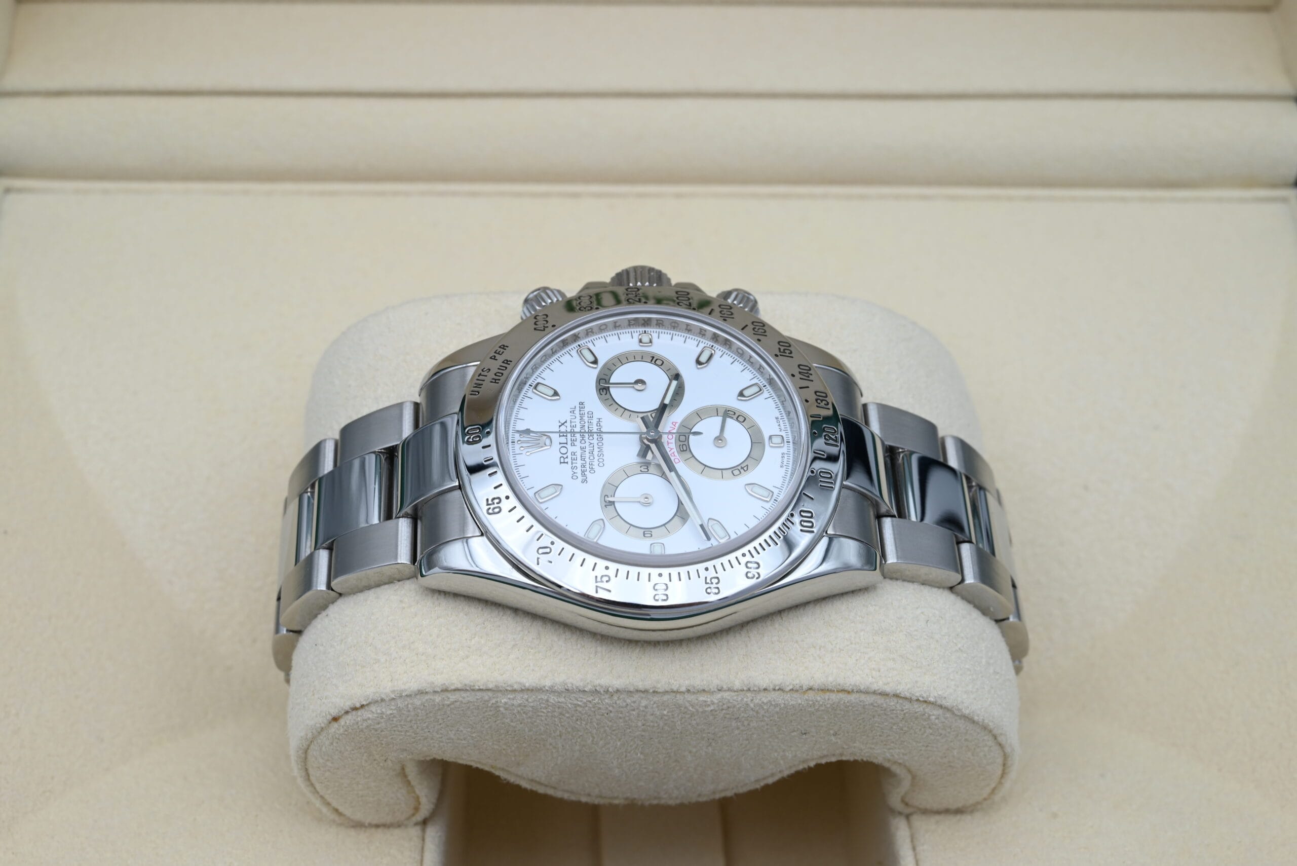 Rolex Daytona Ref. 116520 Year 2007 (Full Set) – Image 3