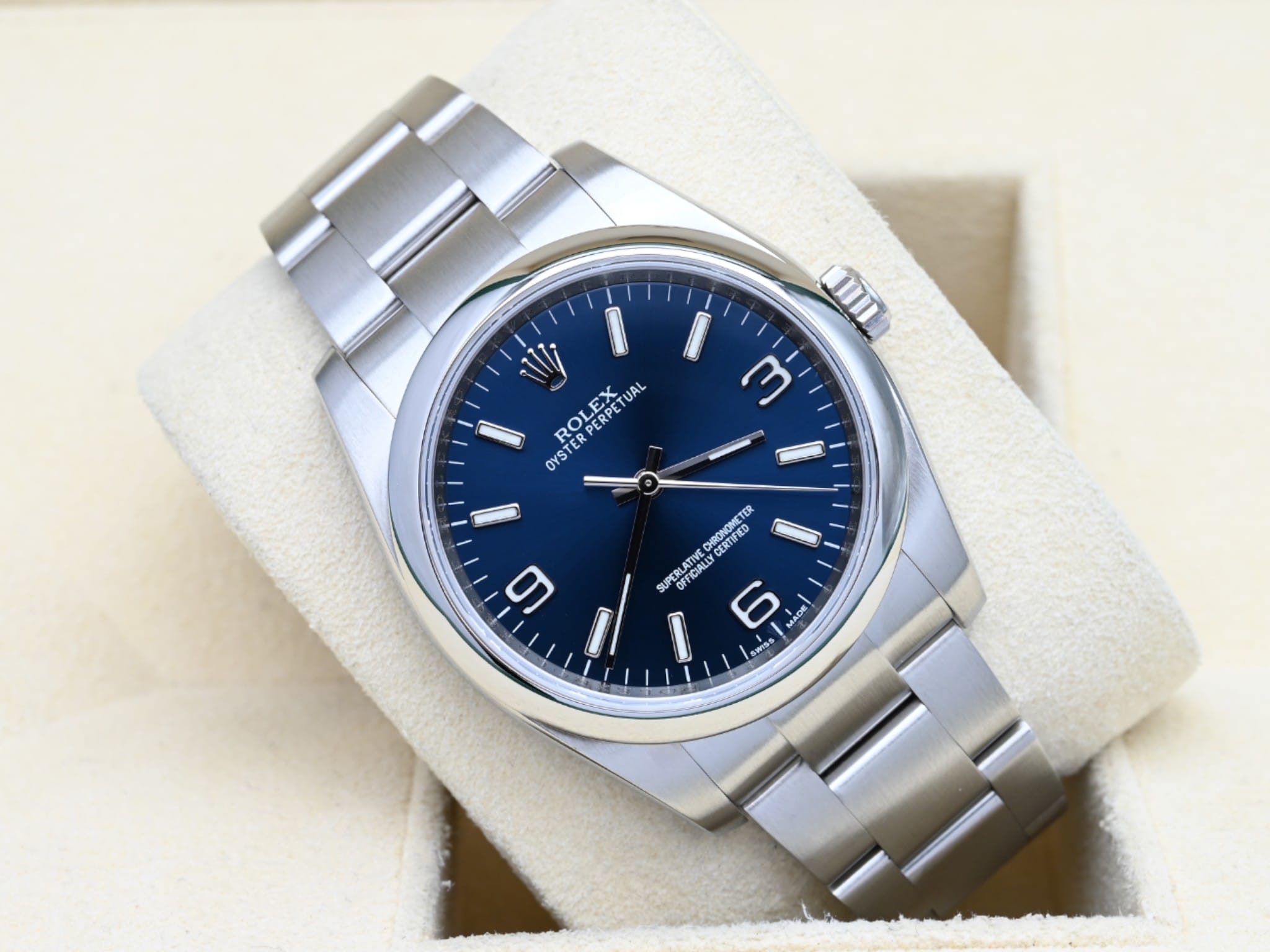 Rolex Oyster Perpetual 116000 (1)