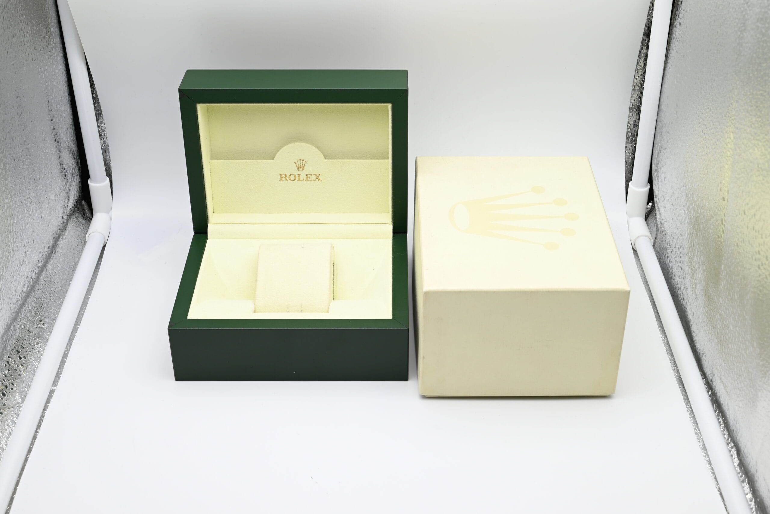 Rolex Oyster Perpetual Ref. 116000 Year 2010 (Box) – Image 2