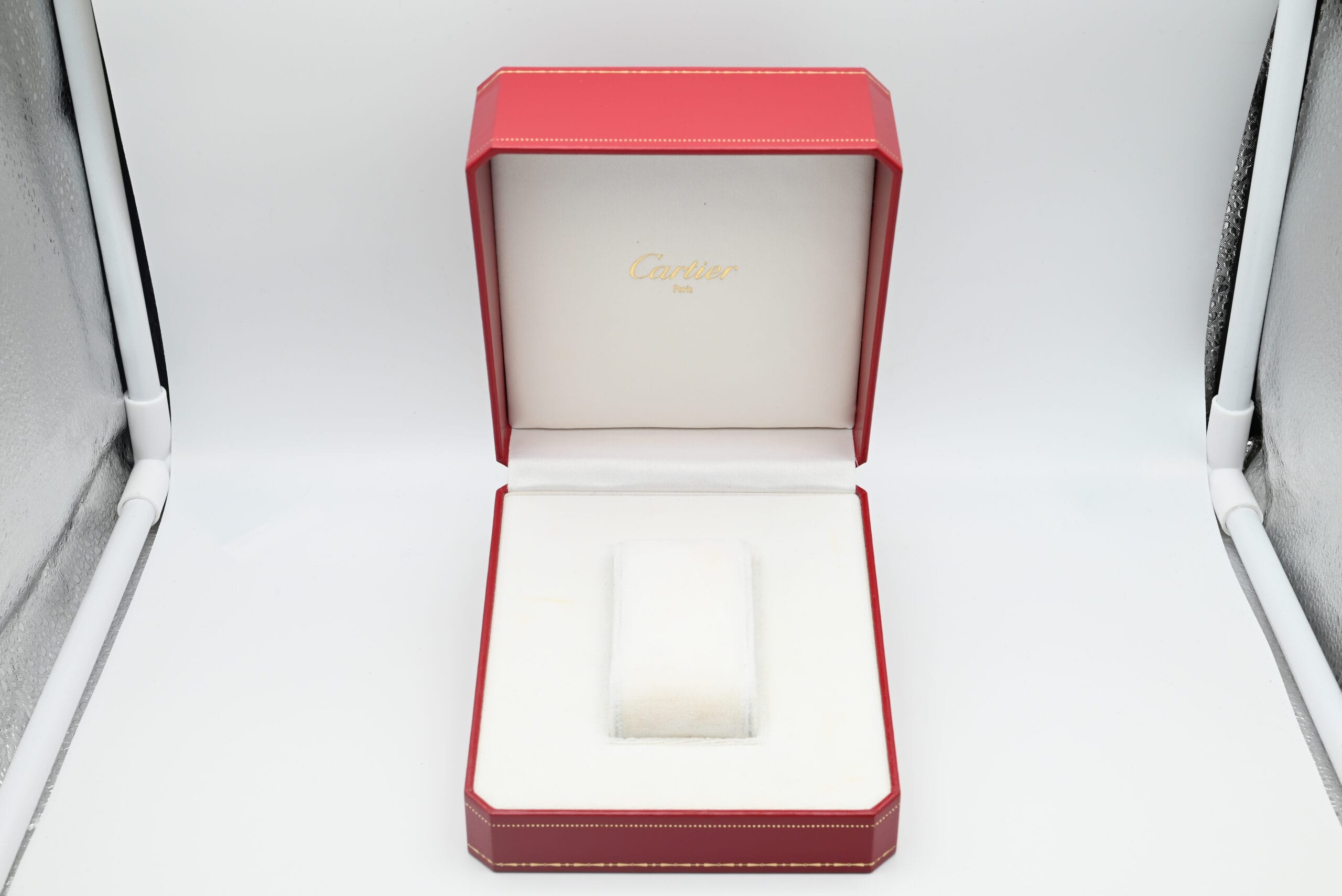 Cartier Tank Ref. 5057001 Year 1990s (Box) – Image 2