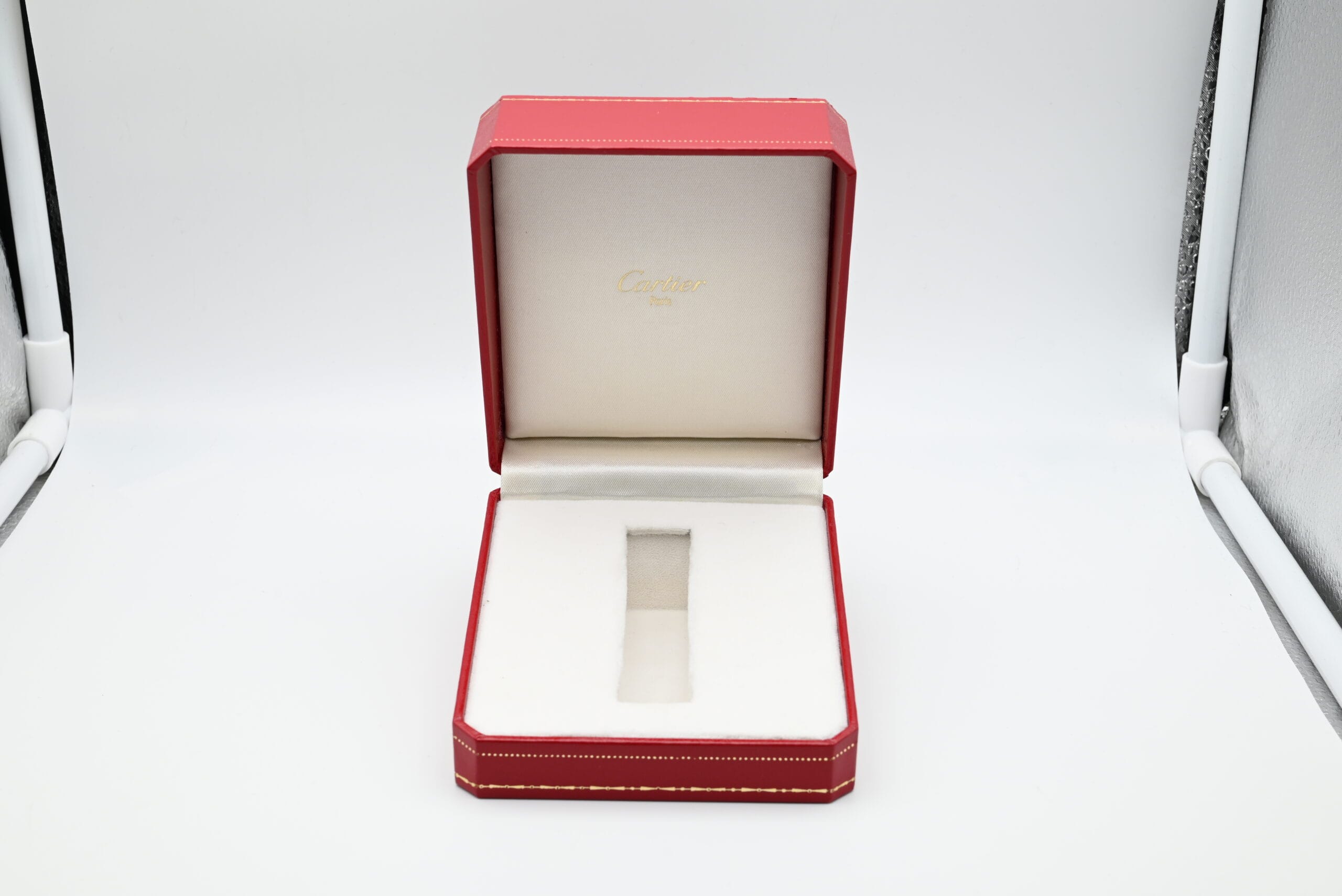 Cartier Tank Ref. 590005 Year 1990s (Box) - Image 2